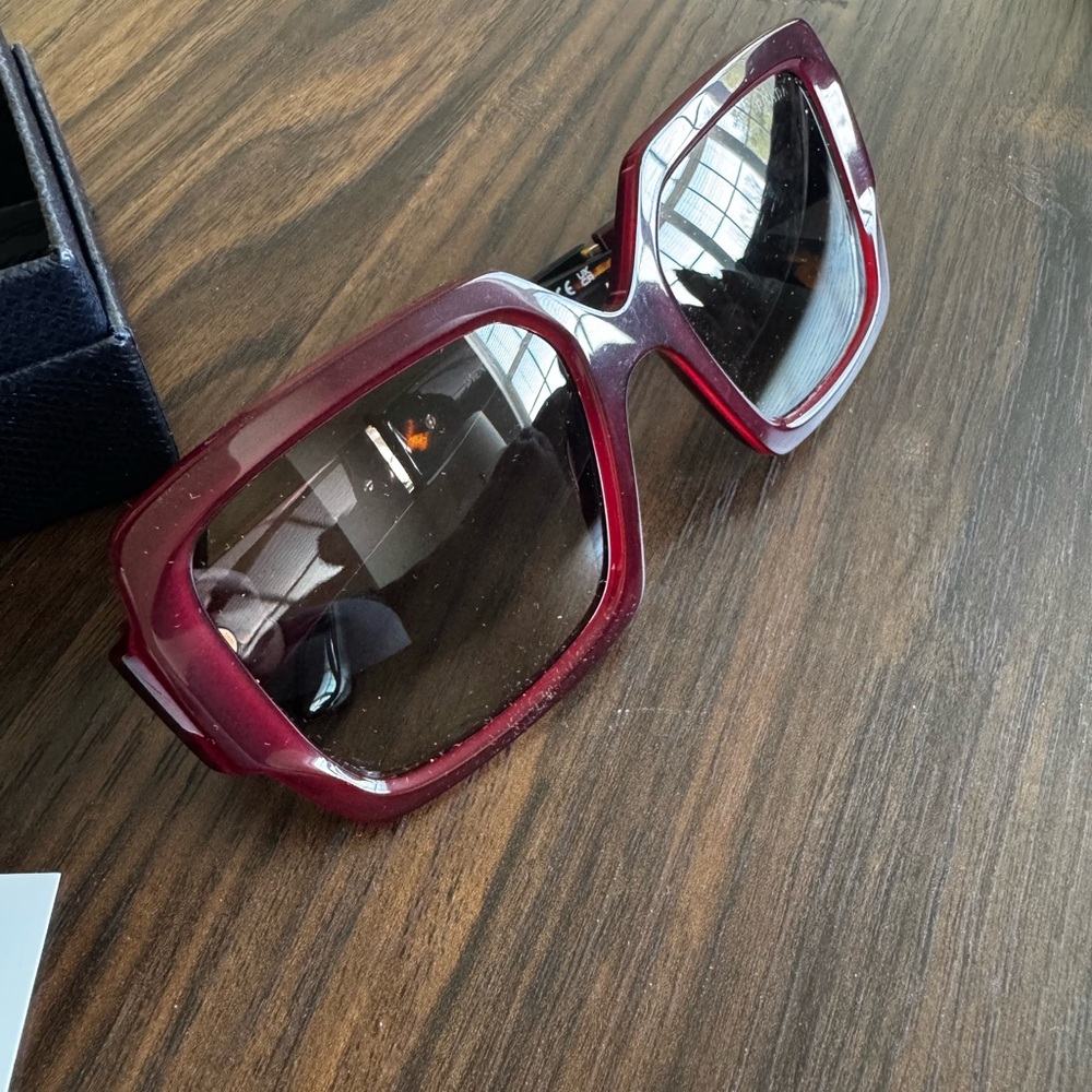 NEW Authentic Prada Women’s Burgundy Square Sunglasses